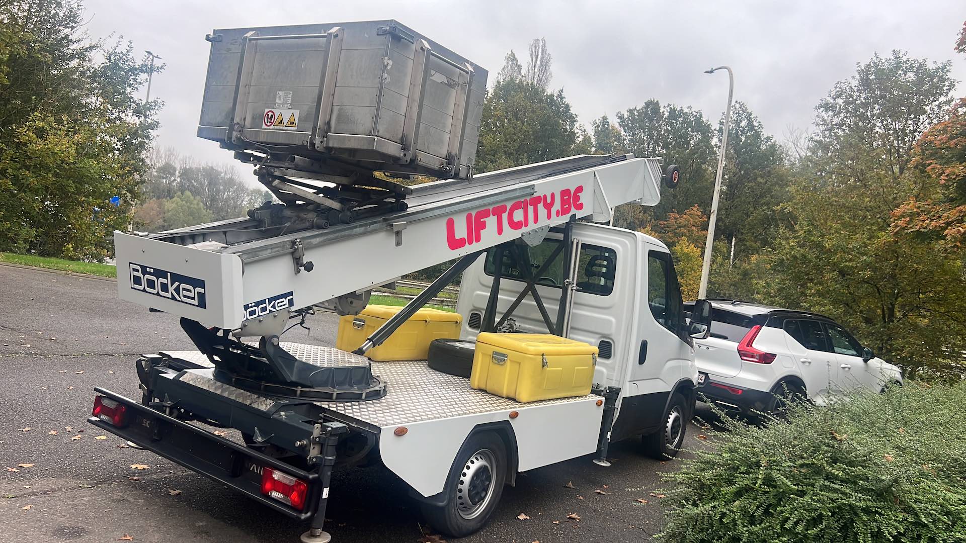 Ladderlift aan gevel in Brussel