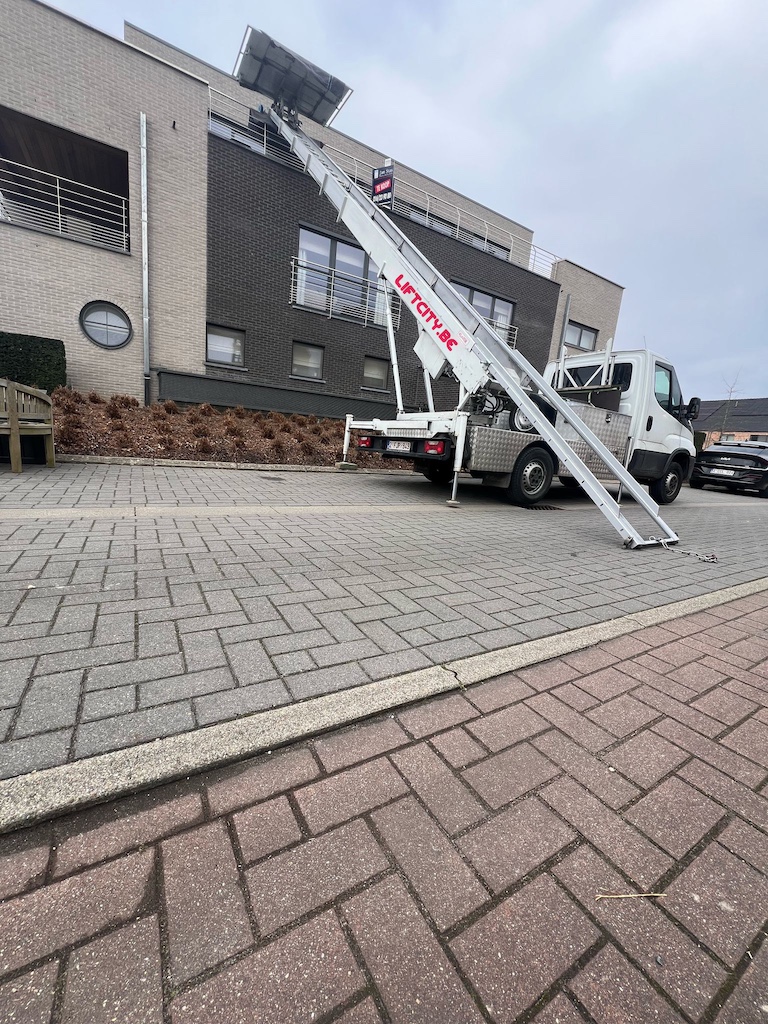 Verhuislift met operator